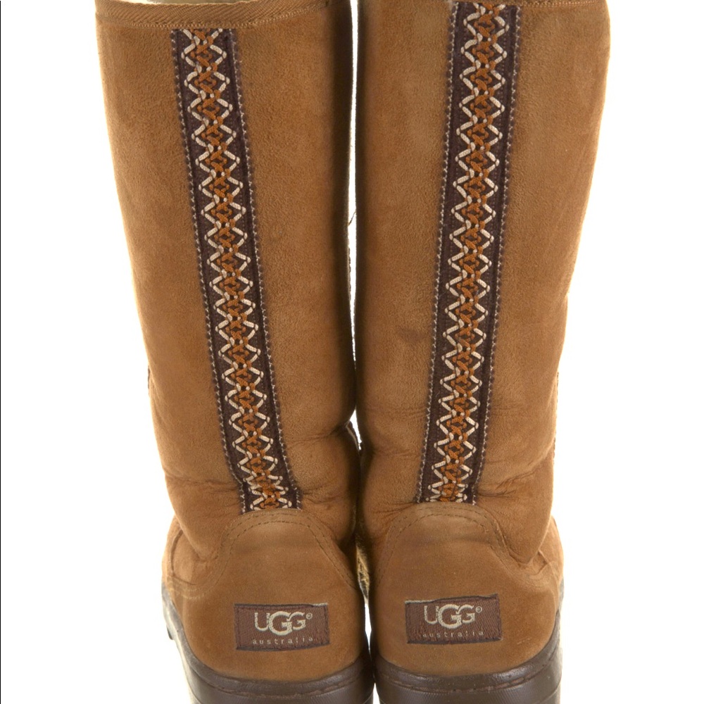 Chestnut Uggs, size 8- rubber bottom- good condition, includes box